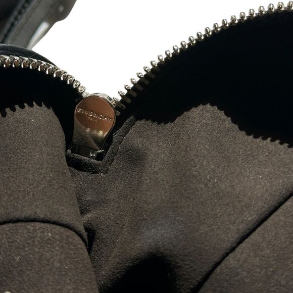 $1,700 Givenchy pandora crinkled leather Crossbody messenger - Picture 7 of 8